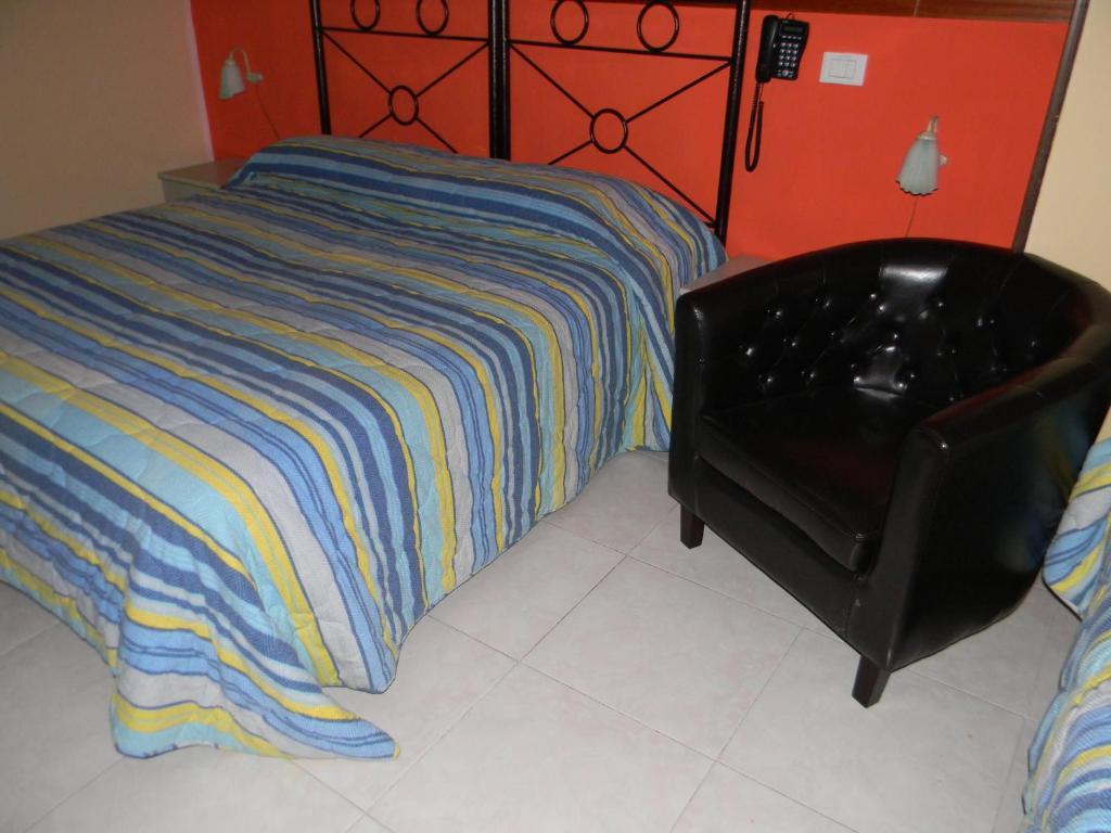 Hotel Mi.ro. Casalnuovo Di Napoli Zimmer foto