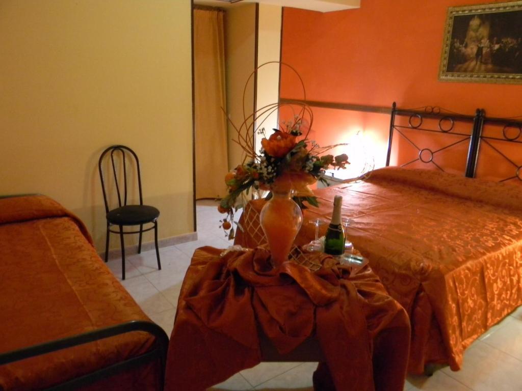 Hotel Mi.ro. Casalnuovo Di Napoli Zimmer foto